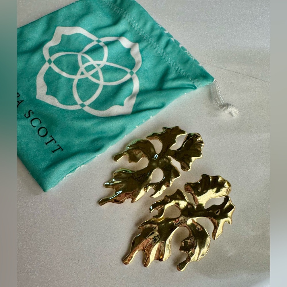 Kendra Scott Savannah Statement Earrings